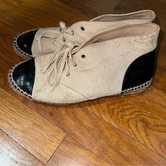 CHANEL 15C Crackle High Top Espadrilles Light Beige Black Size 40 - Picture 4 of 15